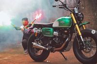 Motor baru Jokowi berbasis Kawasaki W175. 