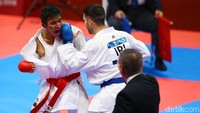 Rifki menang 9-7 dalam partai final Karate nomor Kumite-60Kg di Plenary Hall, JCC, Jakarta, Minggu (26/8/2018) siang WIB.