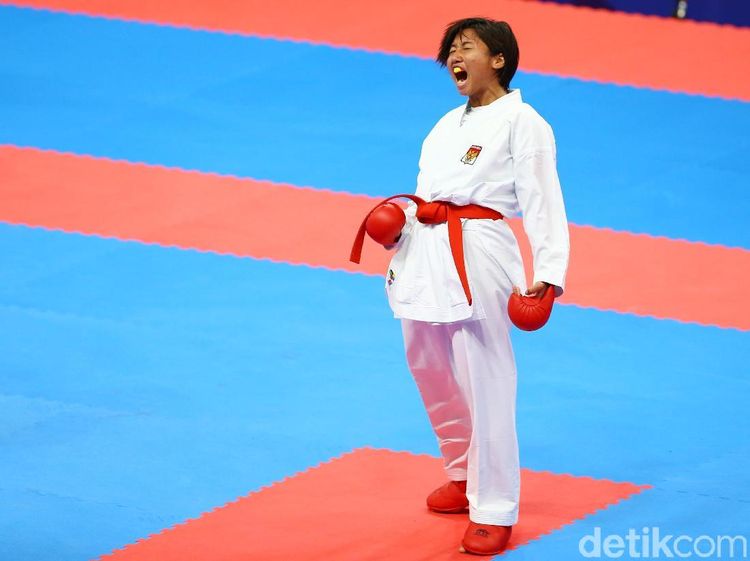 Karate Putri Sumbang Perunggu