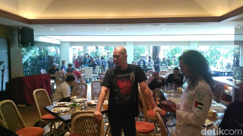 Ini Pasal yang Diberikan Polisi untuk Ahmad Dhani Ini Pasal yang Diberikan Polisi untuk Ahmad Dhani