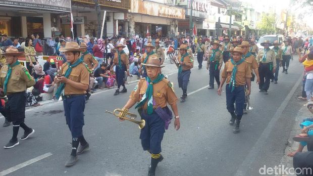 Pawai HUT RI di Malioboro