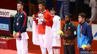 Di Asian Games 2018, cabang Karate sejauh ini sudah mempersembahkan tiga medali buat Indonesia dengan rincian satu emas dan dua keping perunggu.