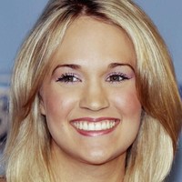 Alis Carrie Underwood bukan hanya tipis tapi bentuknya terlihat kurang indah. Untungnya kini Carrie sudah punya makeup artist yang lebih andal. Foto: Instagram @historyofoverplucking