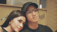 Isu kedekatan Ge dan Anastasia sudah berhembus sejak April lalu. Anastasia nampak mengakui Ge sebagai rumahnya. Ini momen manis mereka saat bersantap di sebuah restoran. Foto: Instagram kykuu