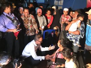 Mensos Agus Gumiwang Langsung Sambangi Pengungsi Gempa Lombok