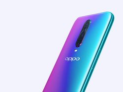 Penampakan Menawan Oppo R17 Pro dengan 3 Kamera Belakang