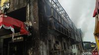 Bangunan BJ Home BSD yang terbakar. 