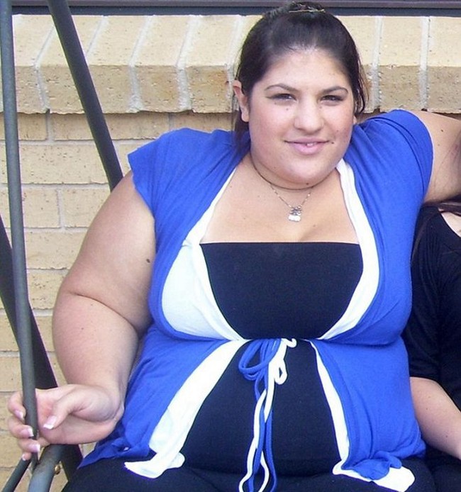 Dress hamil dengan karet di pinggang adalah satu-satunya pilihan nyaman yang saya kenalan. Aku merasa malu memikirkannya sekarang, tapi aku tak punya pilihan, ungkap Melissa seperti dilansir dari Bastille Post. Foto: Facebook