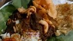 Habis Sepedaan Enaknya Sarapan Nasi Uduk Betawi yang Gurih Pedas
