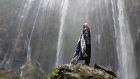 Konon spot terbaik untuk berfoto adalah dari dasar air terjun. (Annisa Fitriah/dTraveler)