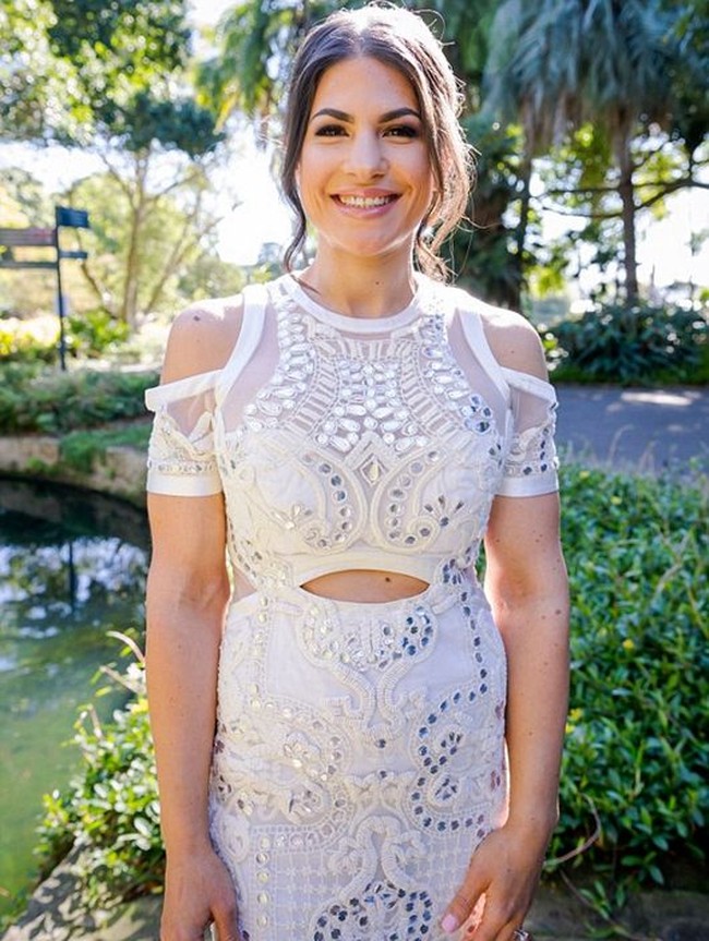 Dengan menghitung energi yang ia butuhkan dan memantau asupan karbohidrat, protein, dan lemaknya sendiri, berat badan Melissa mulai turun. Agar tak membiarkan berat badannya naik kembali, ia pun bersikeras untuk mengubah fisiknya dengan serangkaian olahraga. Foto: Facebook