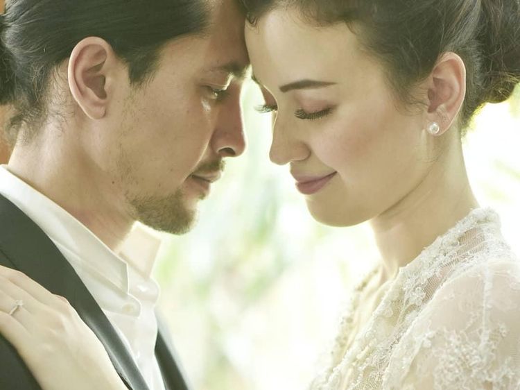 Senyum Bahagia Kimberly Ryder Resmi Nikah dengan Edward Akbar