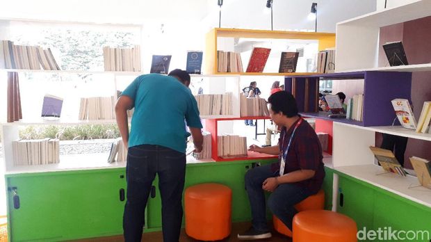 Ada Pojok Baca di Tengah Kemeriahan Asian Games 2018