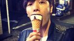 Si Tampan Lee Donghae Ternyata Gemar Ngopi dan Makan Es Krim