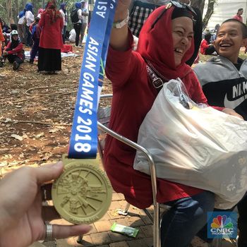 Habis Jutaan Rupiah Demi Borong Suvenir Asian Games 