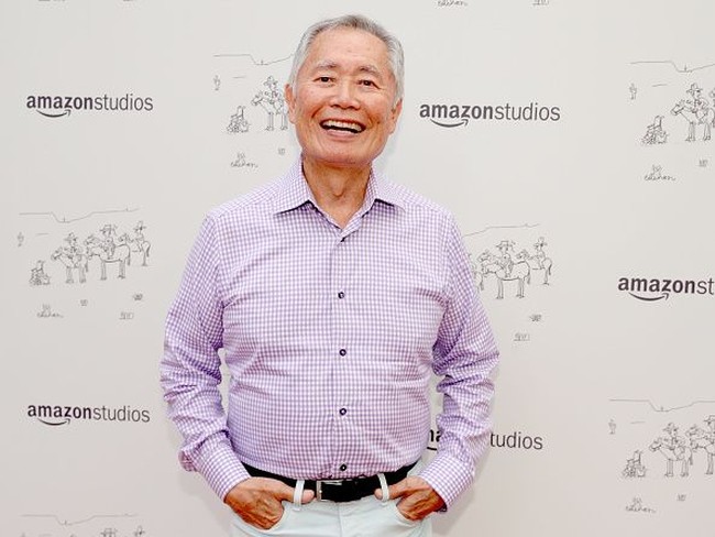 George Takei (81 tahun) adalah aktor legendaris yang membintangi Star Trek. Ia masih terlihat seperti berusia 60 tahunan. Foto: Getty Images
