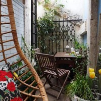 Sebuah kreativitas dari otak jenius seorang arsitek, membuat segalanya jadi mungkin asalkan ada niat, kerja keras, dan tentunya, biaya yang besar. Foto: Dok. Apartment Therapy, Dok. Genmice