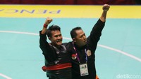 Atlet 23 tahun, mempersembahkan medali emas kelima untuk Indonesia dari cabang pencak silat. 