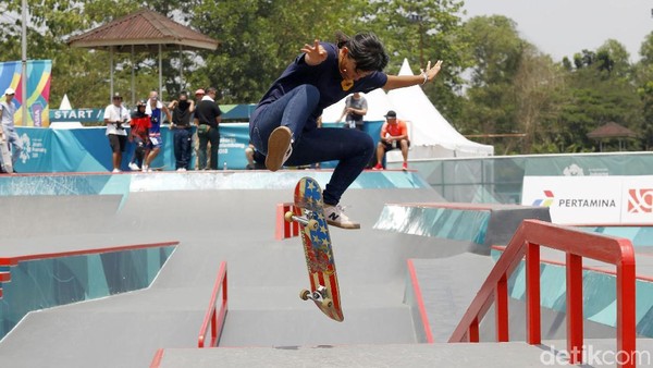 Mengintip Para Atlet Skate Indonesia Berlatih