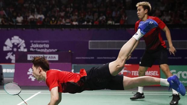 Marcus Fernaldi Gideon/Kevin Sanjaya Sukamuljo menghadapi perlawanan sengit dari Fajar Alfian/Muhammad Rian Ardianto di final ganda putra Asian Games 2018.