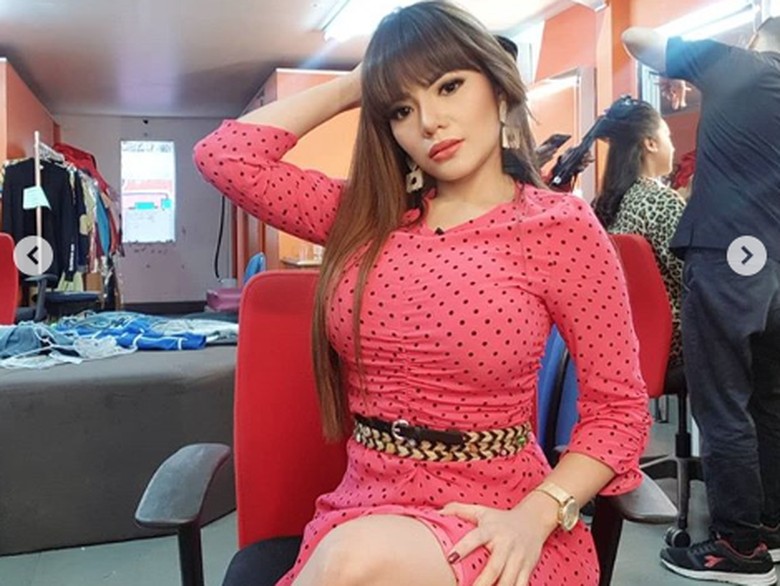 Dinar Candy Sebut Hilda Vitria Tidak Cocok dengan Billy Syahputra Dinar Candy Sebut Hilda Vitria Tidak Cocok dengan Billy Syahputra