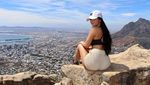 Liburannya Ratu Instagram Seksi dari Inggris, Demi Rose