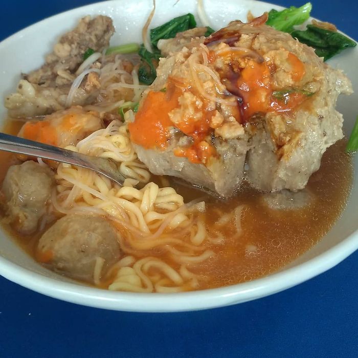 Huahh! Tambah Semangat dengan Sengatan Pedas Bakso Mercon