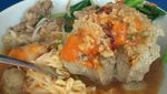 Huahh! Tambah Semangat dengan Sengatan Pedas Bakso Mercon