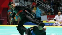 Bertarung di Padepokan Pencak Silat, Jakarta Timur, Senin (27/8/2018), Malik tanpa kesulitan menghadapi Faizul yang merupakan wakil dari Malaysia.