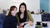 Sepotong eclair dan secangkir latte juga jadi pilihan pebulutangkis 31 tahun ini. Greysia nampaknya hobi kulineran juga nih, hihihi... Foto: Instagram greyspolii