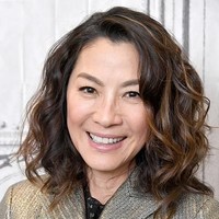 Artis Asia lain yang juga awet muda datang dari Malaysia. Adalah Michelle Yeoh (56 tahun) yang pernah bermain dalam salah satu franchise film James Bond. Foto: Getty Images