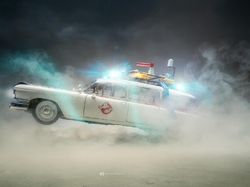 Keren! Fotografer Ini Potret Adegan Epik Pakai Mobil Miniatur