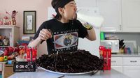 Wow! Begini Aksi Matt Stonie Saat Coba Melahap 1620 Pocky