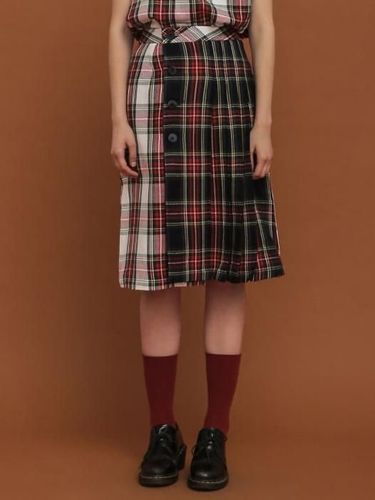 Rekomendasi 5 Busana Motif Tartan  yang Stylish dan Timeless