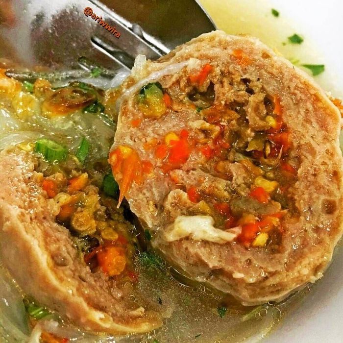 Huahh! Tambah Semangat dengan Sengatan Pedas Bakso Mercon