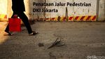 Ngeri! Ada Kabel Nongol di Jalan Panglima Polim