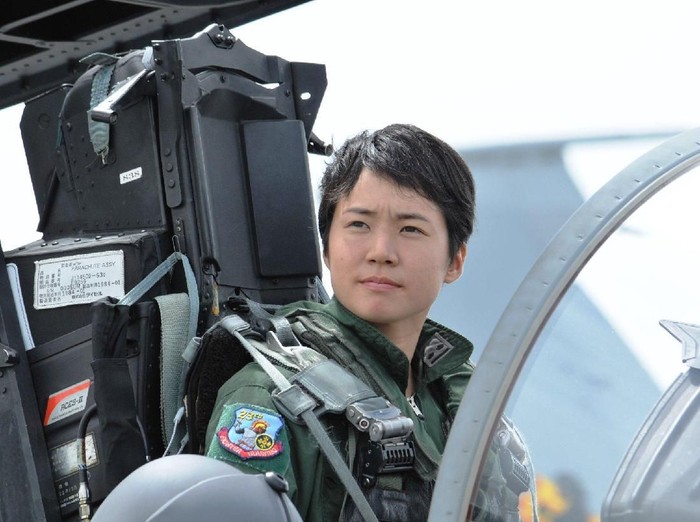 Keren Ini Wanita Pertama Yang Jadi Pilot Pesawat Tempur Di Jepang