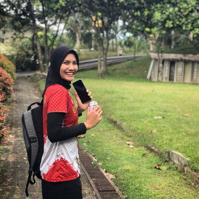 Nandita Ayu, atlet voli Indonesia memutuskan untuk memakai hijab setelah menikah. Peraih juara Pemain Terbaik Putri Proliga 2018 ini pun ikut bertanding di Asian Games 2018. (Foto: Instagram/nanditaayu17)