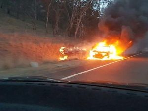 Mobil Terbakar Hebat di NSW Setelah Menabrak Kanguru