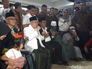 Tiba di Tanah Air Usai Ibadah Haji, Maruf Amin Disambut Pendukung