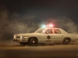 Keren! Fotografer Ini Potret Adegan Epik Pakai Mobil Miniatur