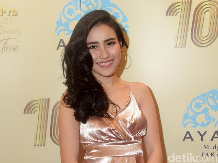 Ayu Ting Ting Jadi Istri Raffi Ahmad di Film Horor