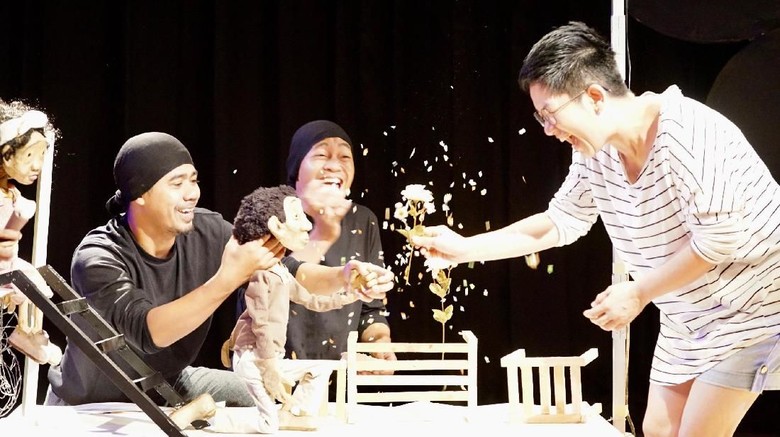 6 Grup Teater Boneka  Indonesia Meriahkan Pesta Boneka  2022