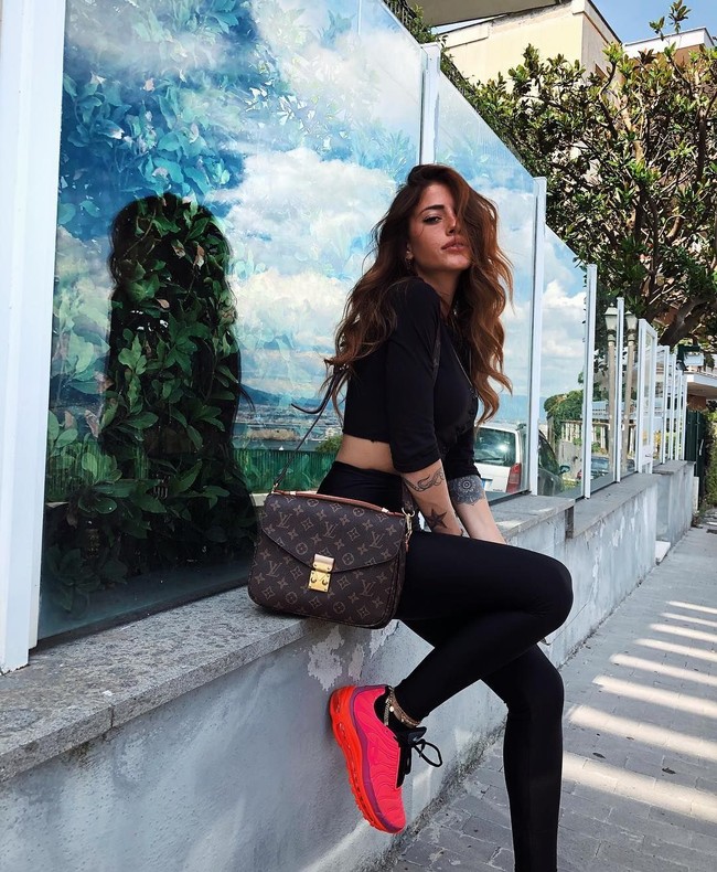 Rupanya Chiara lebih memilih untuk membuang komentar haters secara langsung ke dalam tempat sampah.Chiara bahkan masih menunjukkan kebaikannya dengan menutupi nama-nama para haters itu agar tidak dilacak kembali oleh penggemarnya.Foto: Instagram