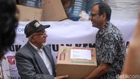 Bantuan ini dikumpulkan dari warga yang ingin menyumbang untuk korban gempa di Lombok.