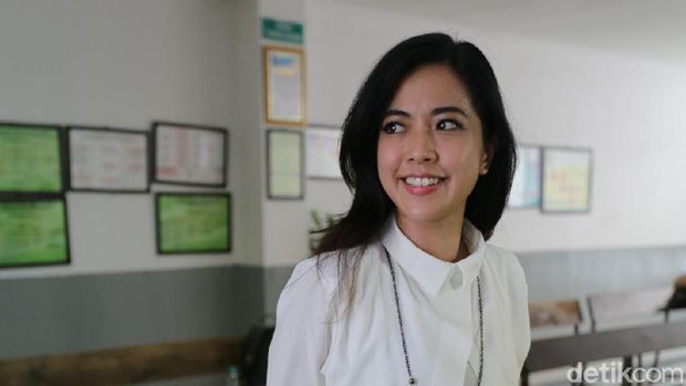 Sempat Nangis Tersedu, Yeslin Wang: Semoga Ini yang Terakhir untuk Delon