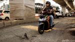 Ngeri! Ada Kabel Nongol di Jalan Panglima Polim