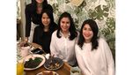 Potret Cantik Loemongga, Istri Menteri Sosial Baru yang Hobi Ngopi