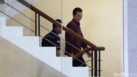Musdalifah setidaknya telah dipanggil 2 kali secara patut, yaitu pada tanggal 7 dan 13 Agustus 2018, namun tidak bersikap kooperatif.