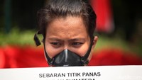 Sebagian peserta memakai masker dalam melakukan aksinya.